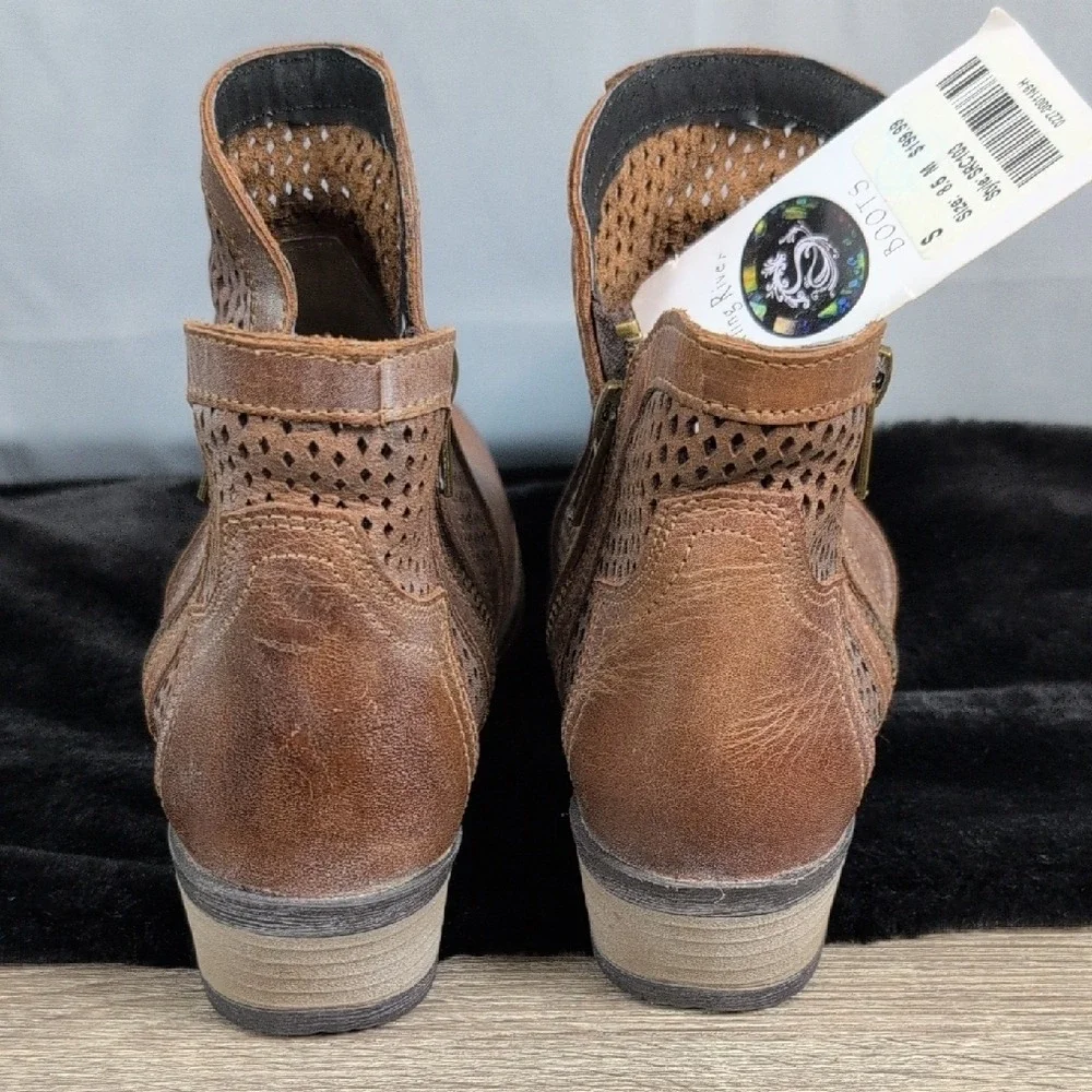 Sterling River Ankle Boots Women 8.5 Brown‎ Perforated Leather New